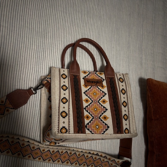 Wrangler Handbags - Wrangler Aztec purse